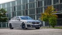 P90395437_highRes_the-new-bmw-545e-xdr