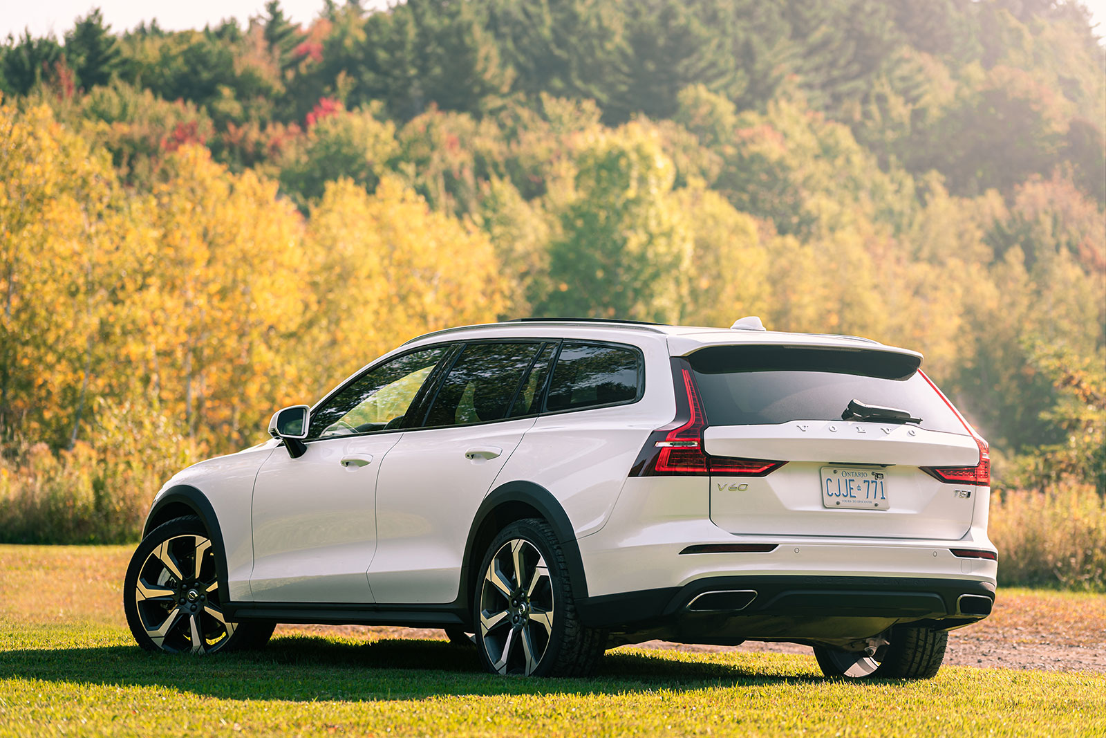 Volvo v60 клиренс
