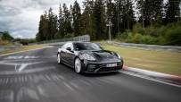 2021-Porsche-Panamera-15