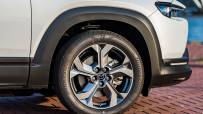 Details---Mazda-MX-30,-Ceramic-White-10