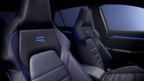 2022-VW-Golf-R-2