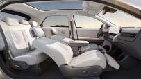 Large-45012-HyundaiIONIQ5RedefinesElectricMobilityLifestyle