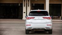 2022-Mitsubishi-Outlander-10-SUV-CarScoops