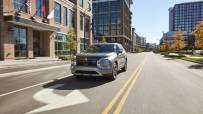 2022-Mitsubishi-Outlander-61-SUV-CarScoops