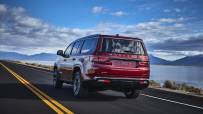2022-Jeep-Wagoneer-24