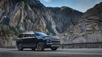 2022-Jeep-Grand-Wagoneer-2