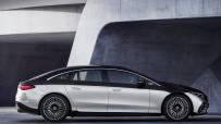2022-Mercedes-Benz-EQS-32