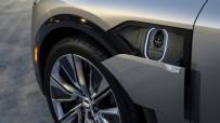2023-Cadillac-Lyriq-2