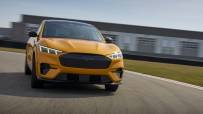 2021-Mustang-Mach-E-GT-02
