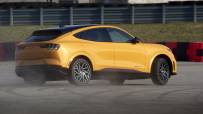 2021-Mustang-Mach-E-GT-06