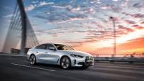 P90423597_highRes_the-bmw-i4-edrive40-