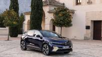 All-New-Renault-MEGANE-E-TECH-Electric---Iconic-Version---Midnight-Blue---Drive-tests-(3)