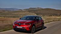 Nouvelle-Renault-MEGANE-E-TECH-Electric---Version-Techno---Rouge-Flamme---Essais-presse-(1)