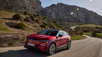 Nouvelle-Renault-MEGANE-E-TECH-Electric---Version-Techno---Rouge-Flamme---Essais-presse-(2)