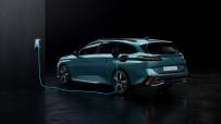 2022-Peugeot-308-SW-11