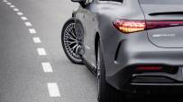 2022-Mercedes-AMG-EQS-53-31