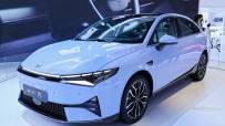 2021-xpeng-p5-ev-1