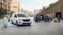 2022-Nissan-Townstar-EV-van-dynamic-10