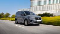 2022-Nissan-Townstar-petrol-van-dynamic-1