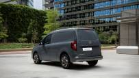 2022-Nissan-Townstar-petrol-van-dynamic-9