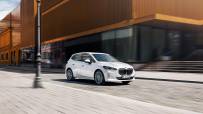 P90437722_highRes_the-all-new-bmw-223i