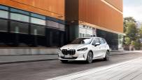 P90437730_highRes_the-all-new-bmw-223i