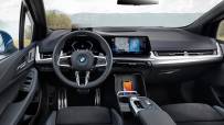 P90437792_highRes_the-all-new-bmw-230e