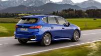 P90437810_highRes_the-all-new-bmw-230e