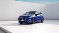 P90437829_highRes_the-all-new-bmw-230e