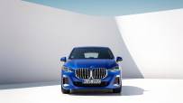 P90437831_highRes_the-all-new-bmw-230e