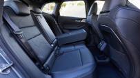 P90451657_highRes_bmw-230e-xdrive-acti