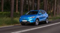 MG-ZS-EV-front-dynamic-driving-01