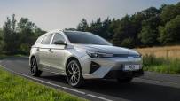 MG5-Electric-dynamic-front-driving-01