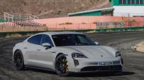 Porsche-Taycan_GTS-2022-1600-02