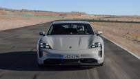Porsche-Taycan_GTS-2022-1600-15
