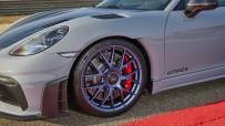 2022-Porsche-718-Cayman-GT4-RS-3