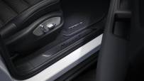 2023-Porsche-Macan-T-3