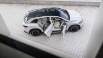 2023-Mercedes-Benz-EQS-SUV-0041