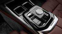 2023-BMW-7-Series-Interior-2