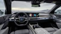2023-BMW-7-Series-Interior-32