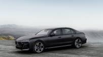 2023-BMW-760i-xDrive-15