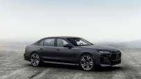 2023-BMW-760i-xDrive-16