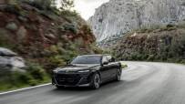 2023-BMW-760i-xDrive-18