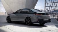 2023-BMW-M760e-xDrive-12