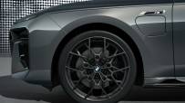 2023-BMW-M760e-xDrive-25