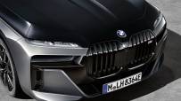 2023-BMW-M760e-xDrive-31