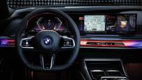 2023-BMW-M760e-xDrive-5