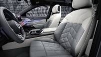 2023-BMW-M760e-xDrive-8