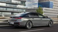 P90480833_highRes_the-new-bmw-m760e-xd