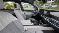 P90480849_highRes_the-new-bmw-m760e-xd